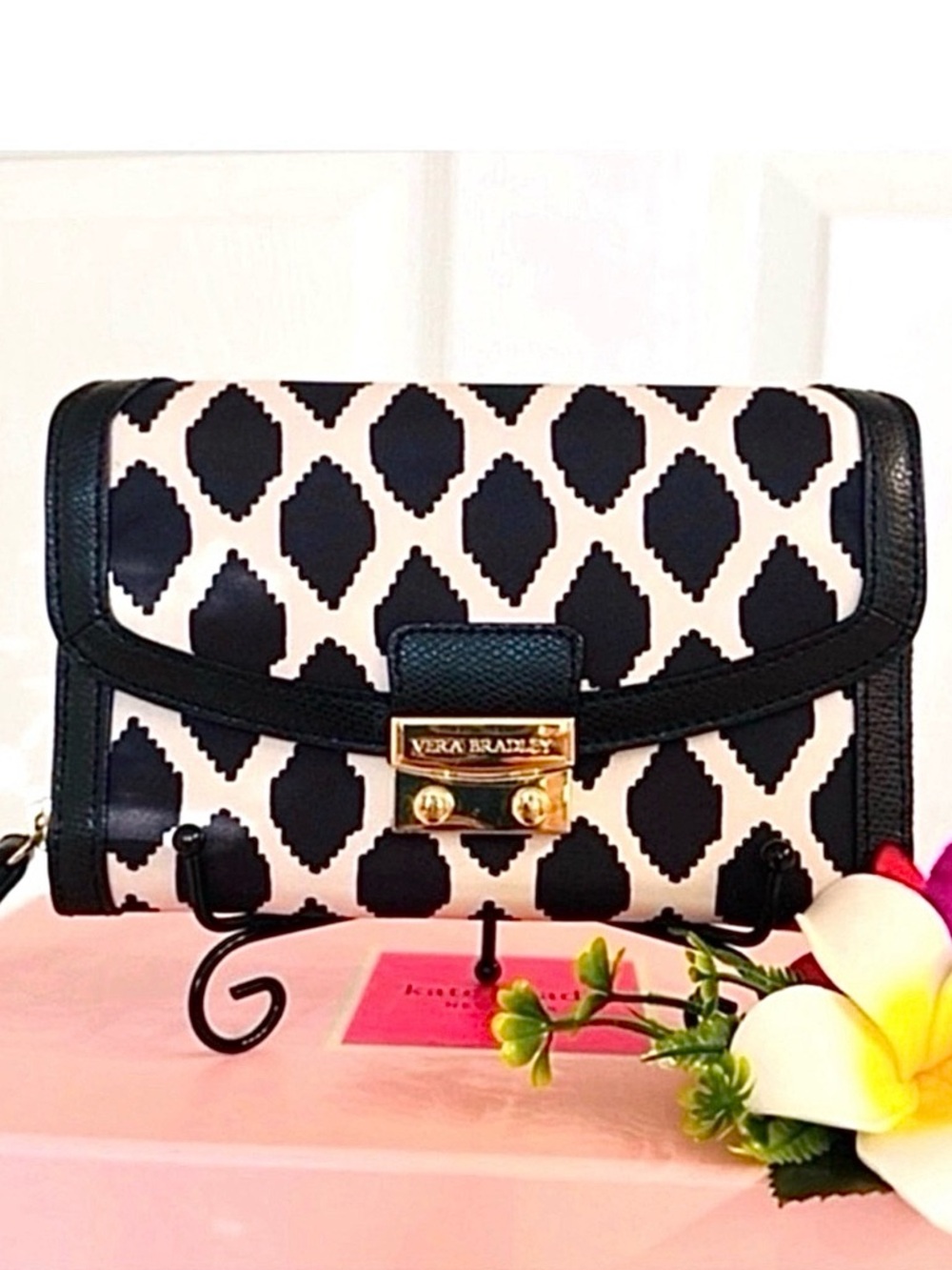 VERA BRADLEY ~ Black/Cream Geometric Wristlet Pebble Leather Trim Gold Hardware